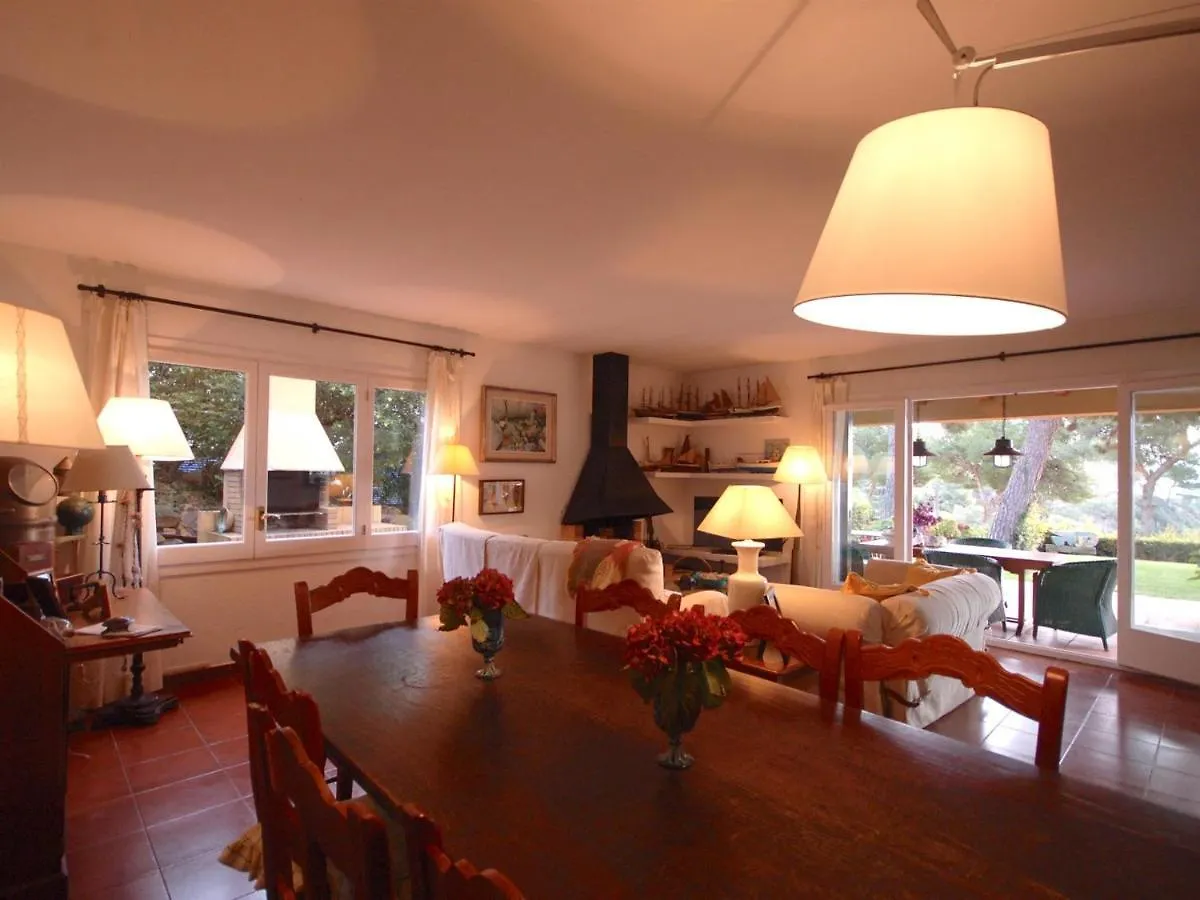 Villa Lets Holidays Lovely Garden House In Mar Menuda Tossa de Mar